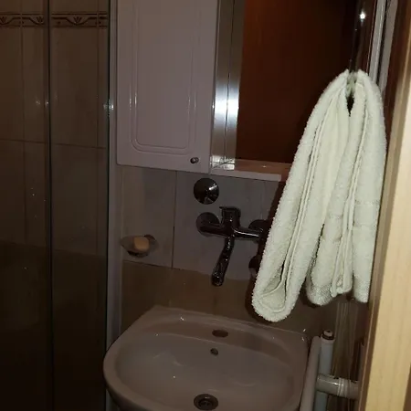 Lacky Lola Vlašić